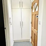 Modern 2 Bedroom Flat In Balham