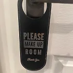 London Victoria Vauxhall Moments Away Room 1