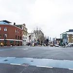 Whitechapel Grand
