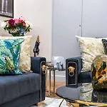 2 Bed / 2 Bath Versace Apartment In Knightsbridge