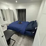 Small Studio Flat Central London Zone 1