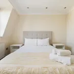 Light-Filled Chelsea Duplex