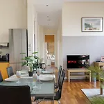 Parea Living - Spacious 3 Bed Flat, Canary Wharf Views With Parking