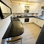 Cricklewood Apartment