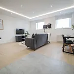One And Two Bedroom Apartments Near Holloway Train Station By Belvilla