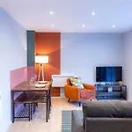 Luxurious Apartments Hackney Near Train Station
