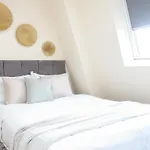 Family-Friendly 3-Bedroom Sojo Stay In London