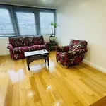 Newly Renovated 2Br Apartment In The Heart Of London