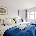 Wavertree House