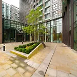 3Bed 2Bath Apartment With High Rise View London Canary Wharf