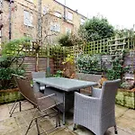 Veeve - Comfort In Kensington