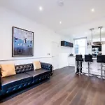 High End Two Bedroom Apartment, Covent Garden