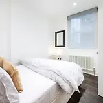 High End Two Bedroom Apartment, Covent Garden