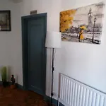 Shepherds Bush-Apartment With Elevator
