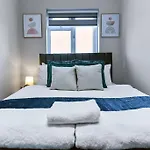 Cozy Battersea Apartment Sleep 5 Easy Access To Central London