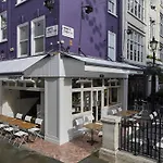Spacious 3-Bedroom Residence In Exclusive Mayfair 7Gc