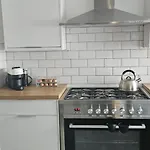 Small East London Room -Girls Only