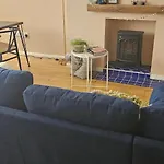Small East London Room -Girls Only