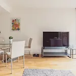 Modern 1 Bed Apartment At Heart Of Canary Wharf