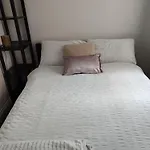 Comfortable Two Bedroom Modern Apartment