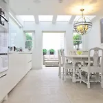 Elegant Chelsea Town House Near Sloane Square