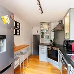 Charming Two Bed Maisonette In Notting Hill