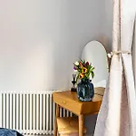 Lovely Bishops Park Flat