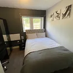 Letzi Private En-Suite Near Wembley