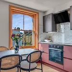 Hammersmith Residences By Mysquare