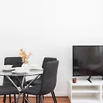 Spacious 1 Bedroom London Bridge