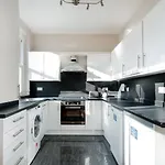 Central Apartment Paddington