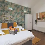 S1 Modern Studio In Central Kilburn