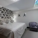 Mayfair House