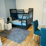 London Guest Studios 8