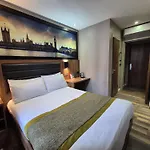 London Court Hotel