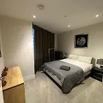 Studio Come 1 Bed Flat In Vauxhall Next To Battersea
