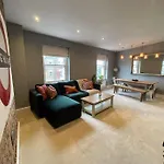 Upscale 3Br Duplex Experience The Charm Of Westbourne Grove
