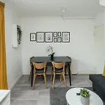 Private Double Room Shared Bathroom Near City Centre