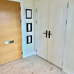 Cloud Nine - Luxe Apartment