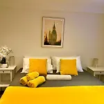 Private 1 Bed Flat In Chelsea