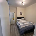 Cozy London Apartment - Central Location