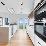 Heart Of Central London Panoramic View 2 Bedroom Designer Luxury Apartment - Pool And Gym Access