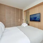 Luxury Designer Flat In Putney By Underthedoormat