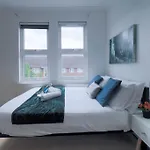 S5 Full Studio In Central Kilburn London With Kitchen Zone 2