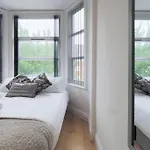 S3 Full Studio In Central Kilburn With Kitchen London Zone 2