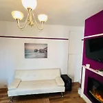 Entire 2 Bed Flat In London
