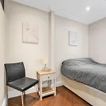3-Bed Grand Triplex In Westminster