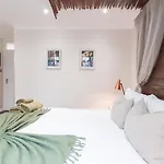 Enchanting 3 Bedroom Flat