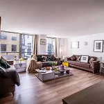 Spacious 2-Bedroom Apartment In Piccadilly 6100P