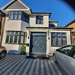 64 Salmon Street